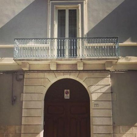 Palazzo Romanelli B&B Trani Ngoại thất bức ảnh