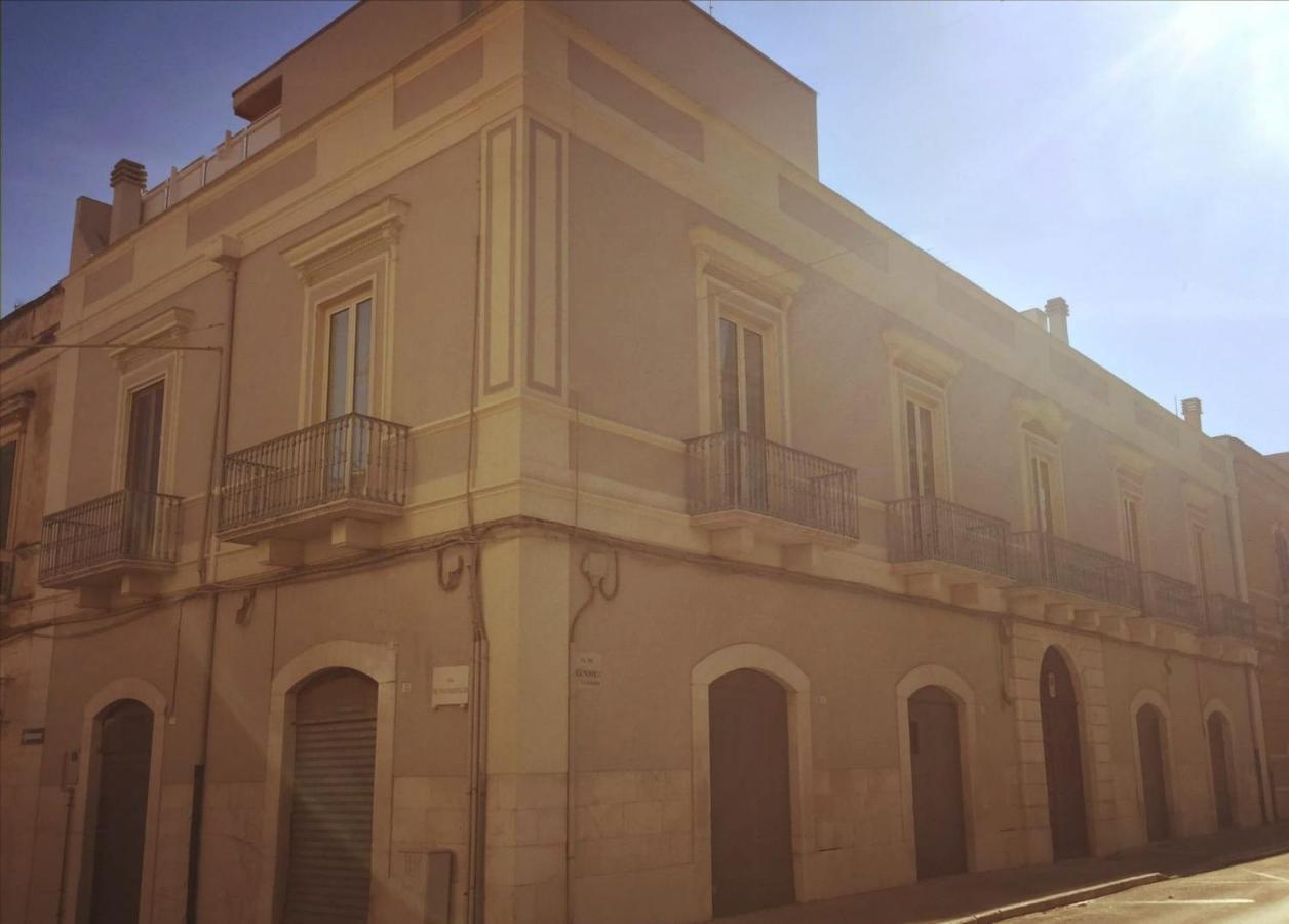 Palazzo Romanelli B&B Trani Ngoại thất bức ảnh