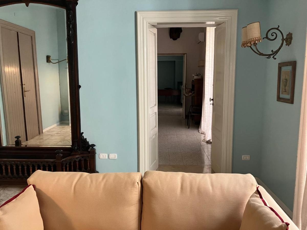 Palazzo Romanelli B&B Trani Ngoại thất bức ảnh